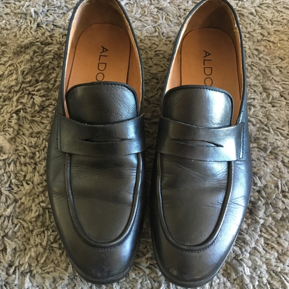 Aldo men’s black leather loafer size 9.5